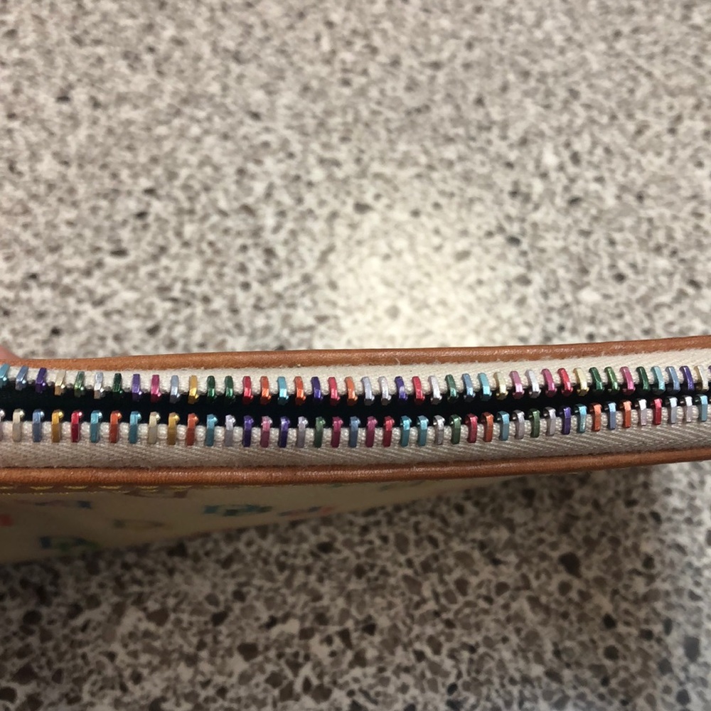 Dooney & Bourke Wallet Clutch - Picture 3 of 4